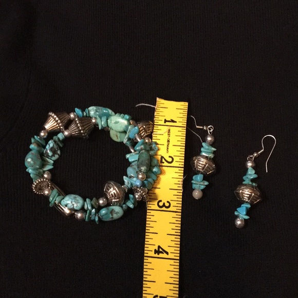 Turquoise Bracelet & Earrings - Picture 2 of 2